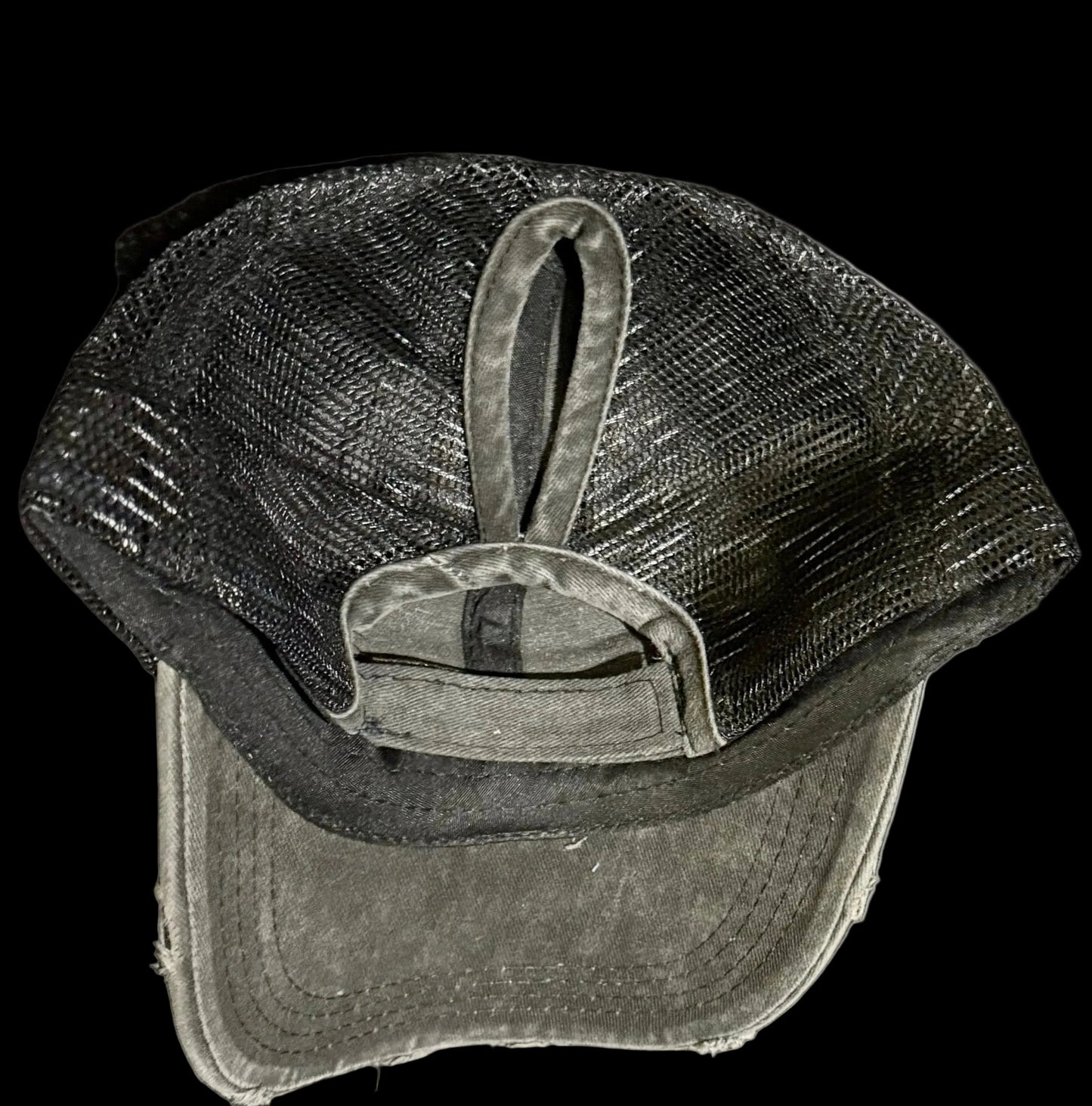 🏆THE WINNING TEAM🏆 black/red stone wash trucker Cap